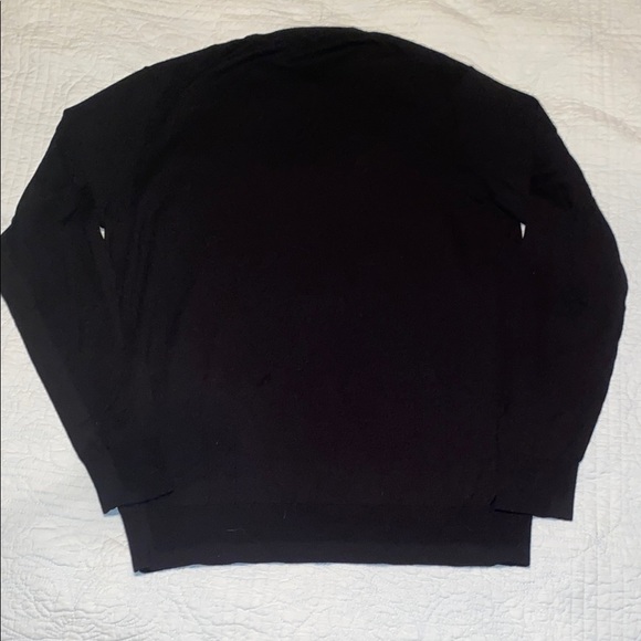 Uniqlo Wool Crewneck Sweater with Classic Fit - Picture 4 of 4